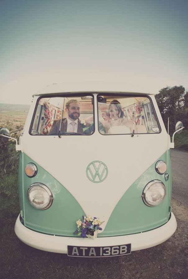 o Arco-íris invade a Comunidade 🌈 Inspirações com Verde-água para Decorações de Casamento - 19