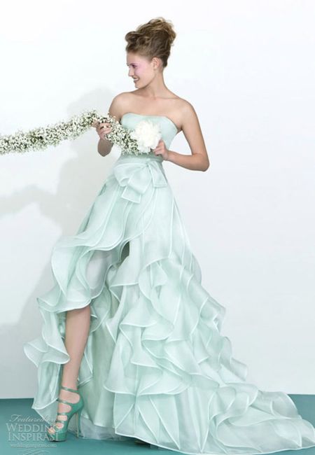 O Arco-íris invade a Comunidade 🌈 Inspirações com Verde-água para Vestidos de Noiva 8