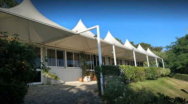 O exterior do salão pequeno 