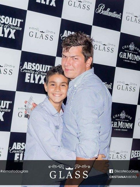 Um amigo nosso que ele adora