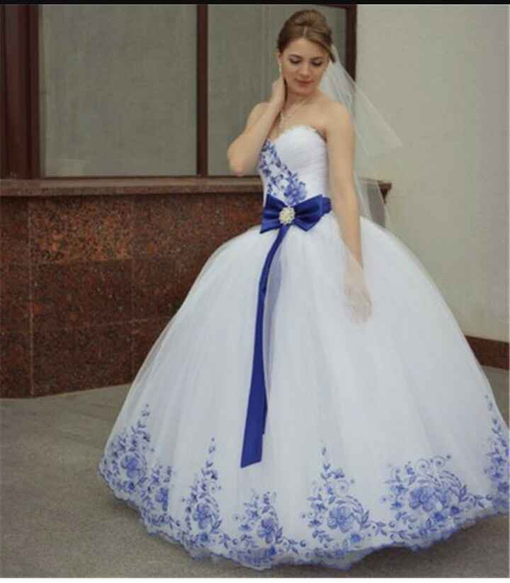 Mês de abril - Vestidos de noiva com promenores azuis - 4