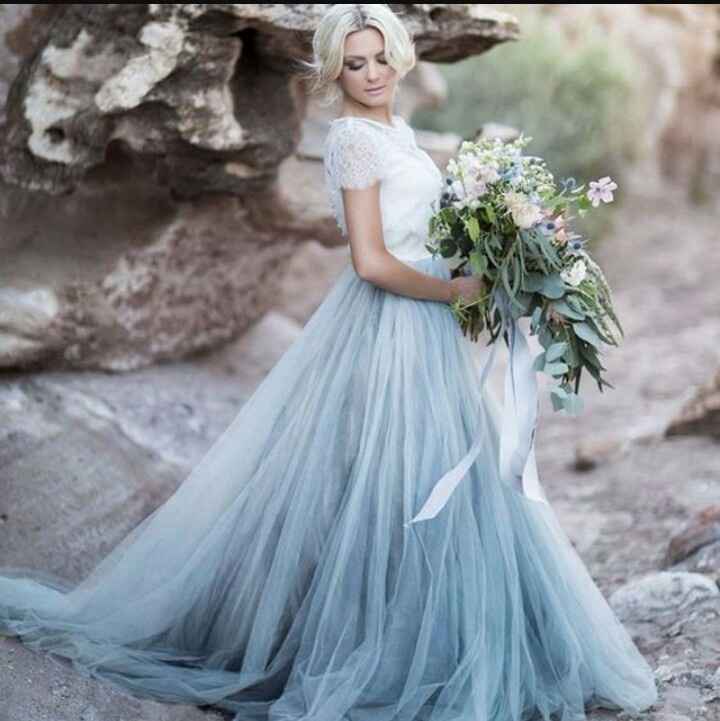 Mês de abril - Vestidos de noiva com promenores azuis - 8