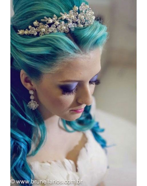 Mês de abril - fotos de noiva com o cabelo azul 3