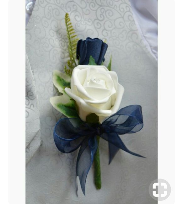 Mês de abril - flor para o noivo em azul - 8