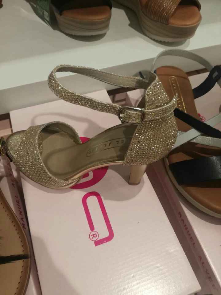 Desafio das Cores - Azul Marinho,  Dourado e Branco - Sapatos - 1