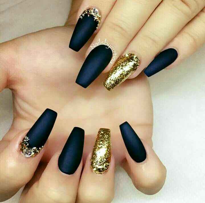 Desafio das Cores - Azul Marinho,  Dourado e Branco - Unhas - 9