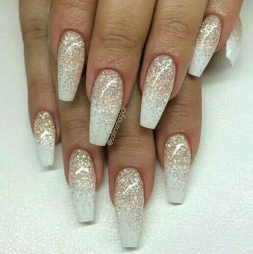 Desafio das Cores - Azul Marinho,  Dourado e Branco - Unhas - 10