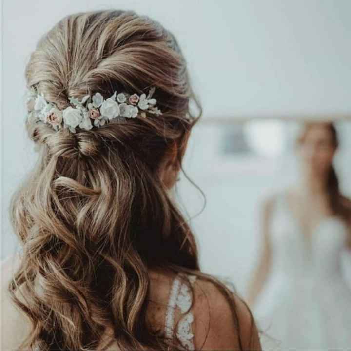 Que penteado usariam com este vestido de noiva? - 7