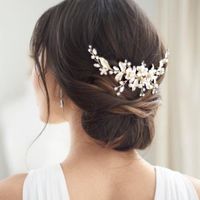 Que penteado usariam com este vestido de noiva? - 5