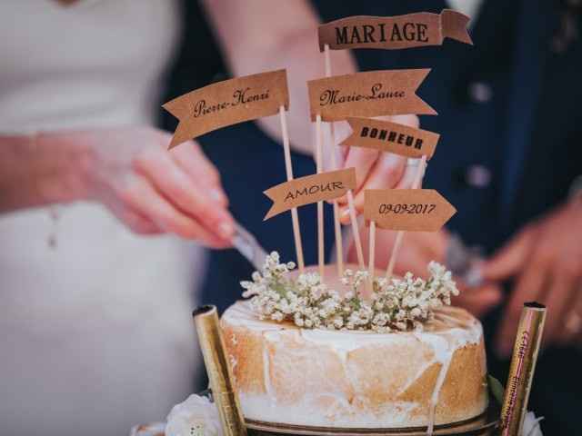 cake topper