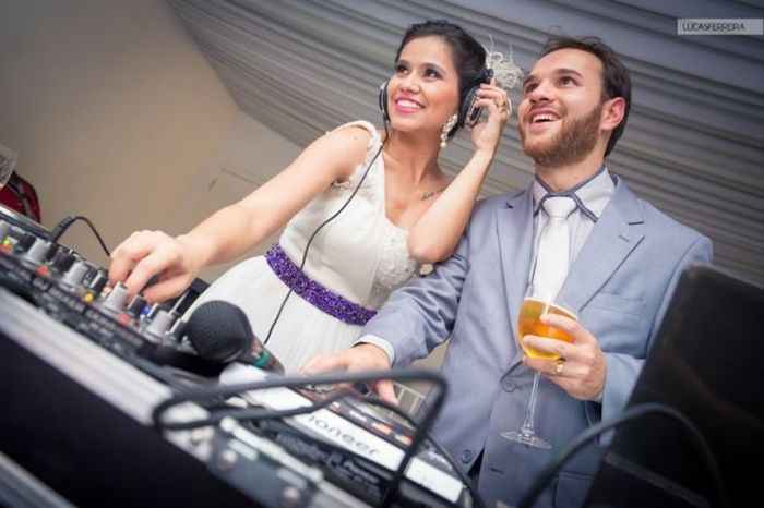 Para economizar na música: qual opção escolhes? - 1
