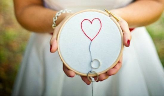 Almofada de alianças em ponto de cruz 1