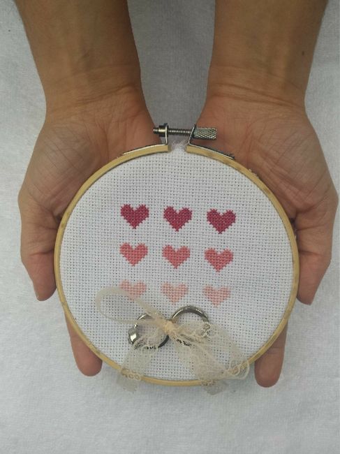 Almofada de alianças em ponto de cruz - 1