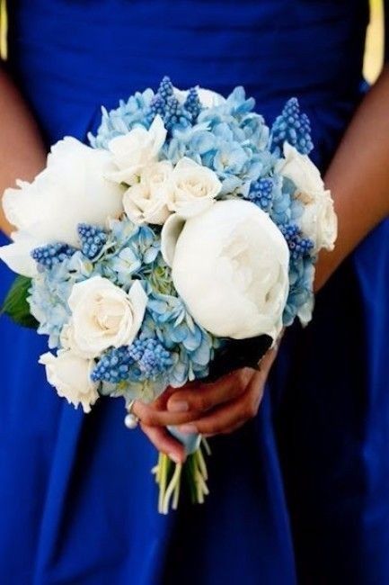 6. Azul e branco