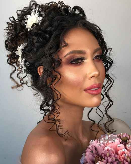 Penteados para a noiva Clássica - 1