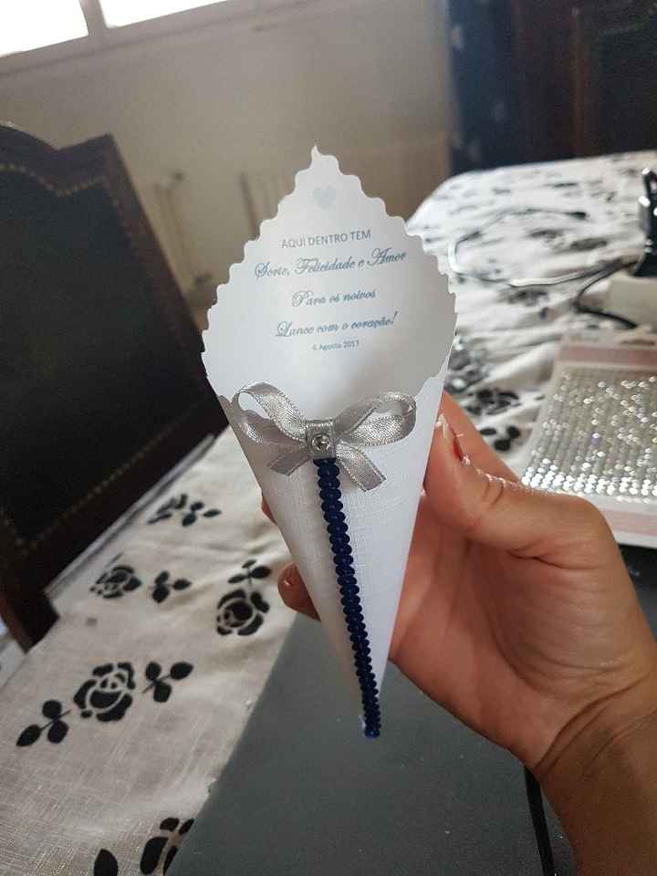 Cones de arroz e varinhas da felicidade - 1
