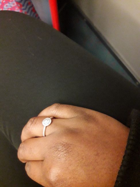 Bora partilhar o nosso anel de noivado? 💍😍 - 1