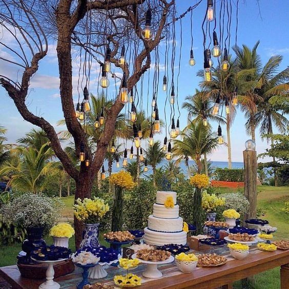 amarelo