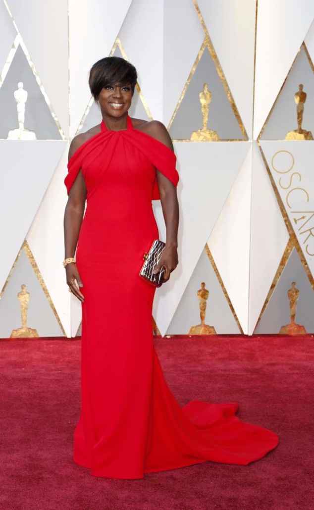 12) Viola Davis de Armani Privé