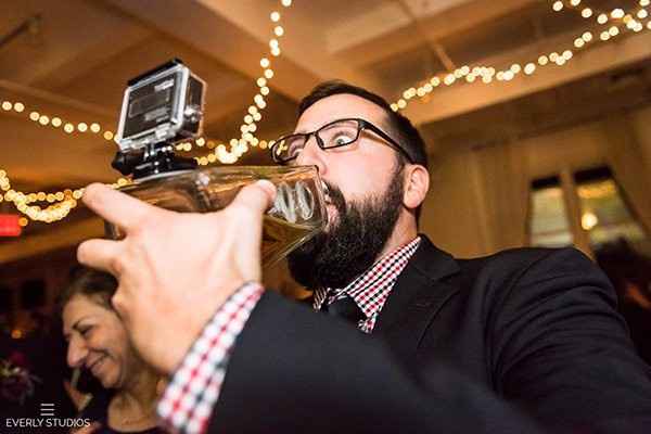 2. Instala uma GoPro para ter um video estilo "afterparty"