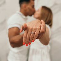 O teu anel de noivado no nosso Pinterest? Sim, quero! 💍🤍 - 1