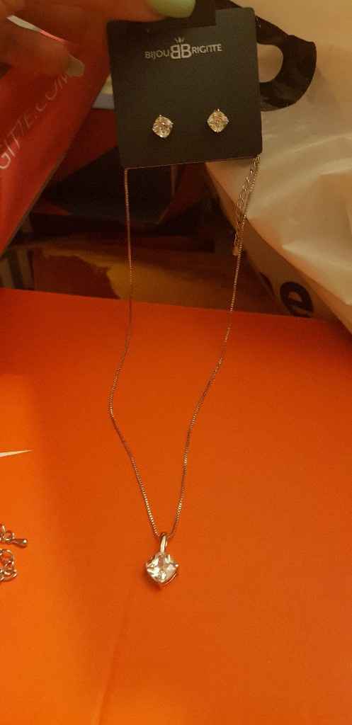 Complementos ao vestido 😍 - 2