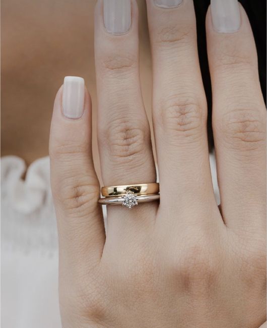 Anel de noivado e anel de casada - 1