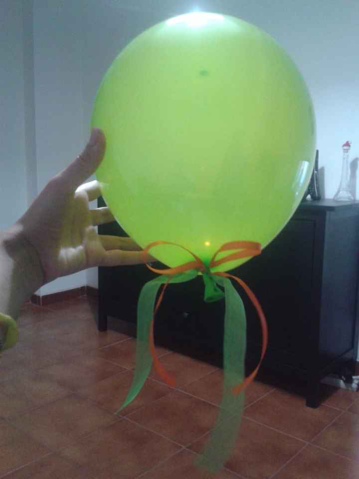 balão com fitinha
