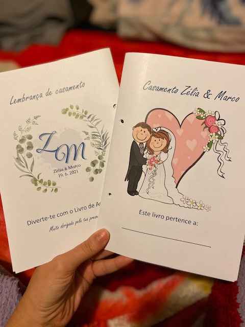 Manualidades: cones e livro de actividades - 2