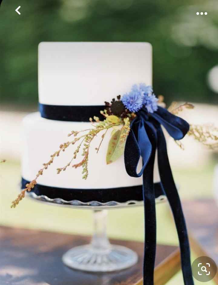Arco-íris invade a Comunidade 🌈 Inspirações Azul Marinho para Bolo de Casamento! - 10