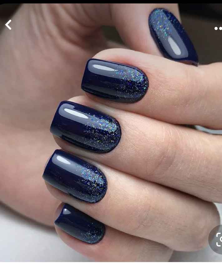 o arco-íris 🌈 invade a comunidade com inspirações (azul marinho) para unhas e maquilhagem - 6