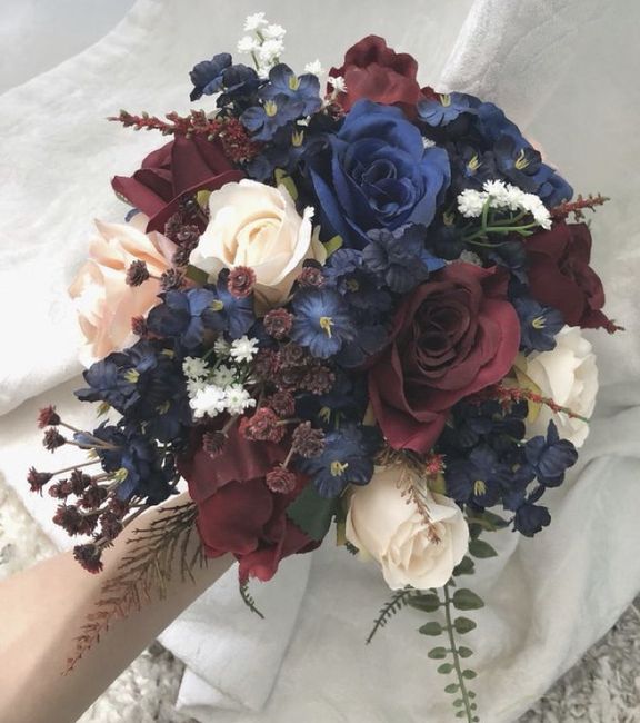 o arco-íris 🌈 invade a comunidade com inspirações (azul marinho) para bouquet 💐 e boutonnière 💙 - 6