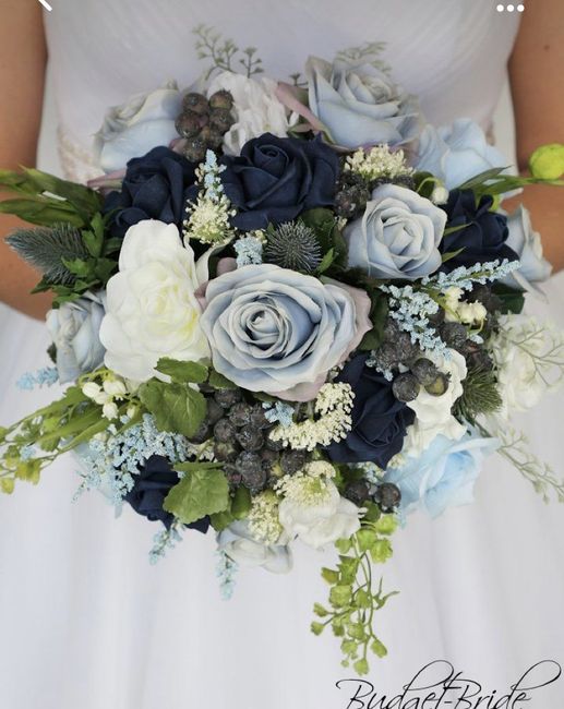 o arco-íris 🌈 invade a comunidade com inspirações (azul marinho) para bouquet 💐 e boutonnière 💙 - 9