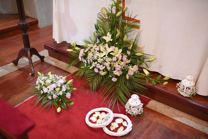 decoração à frente do altar