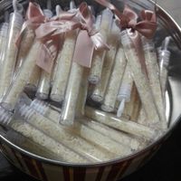 Pétalas, arroz ou confettis: o que vão lançar no fim da cerimónia? - 1