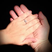 O teu anel de noivado no nosso Pinterest? Sim, quero! 💍🤍 - 1