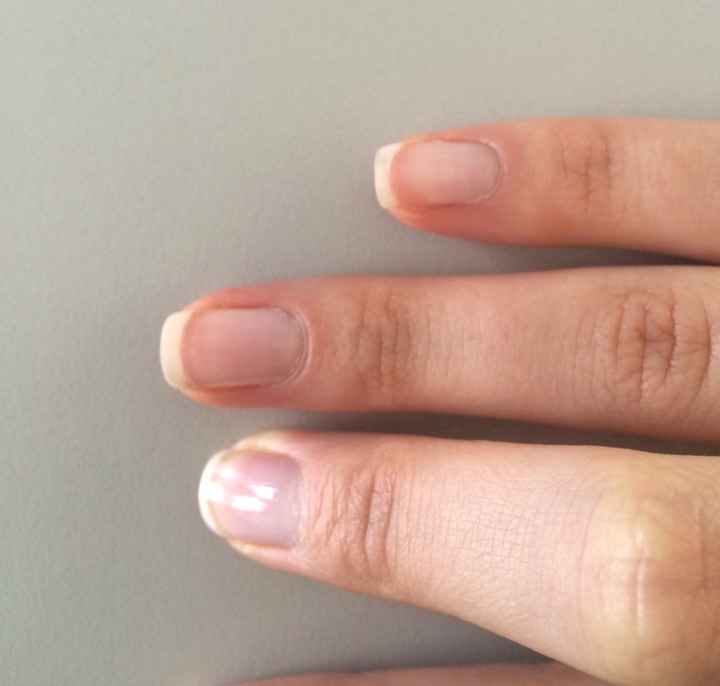 As minhas unhas agora sem verniz: