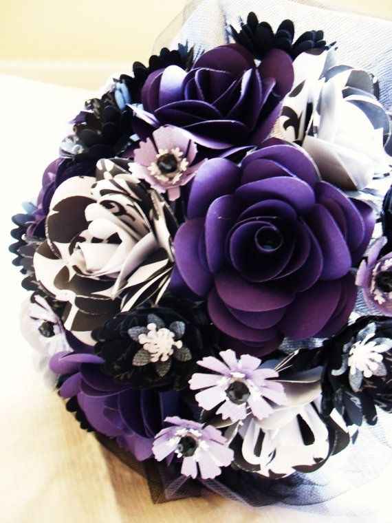 Cores: Preto, Roxo e Prateado
