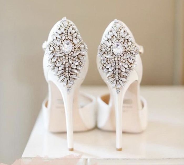 O noivo é que sabe... os sapatos da noiva 👠 1