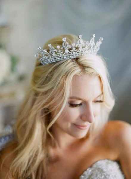 D- Tiara