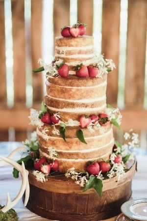 8. BOLO NAKED CAKE