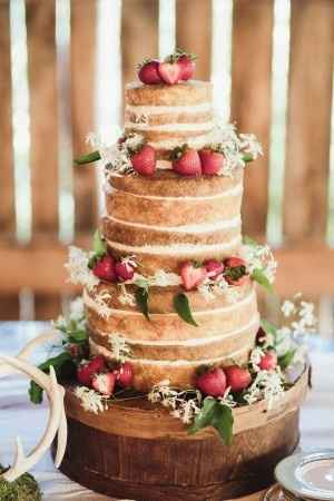 8. BOLO NAKED CAKE