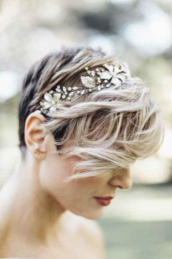 6. Penteado de cabelo curto 