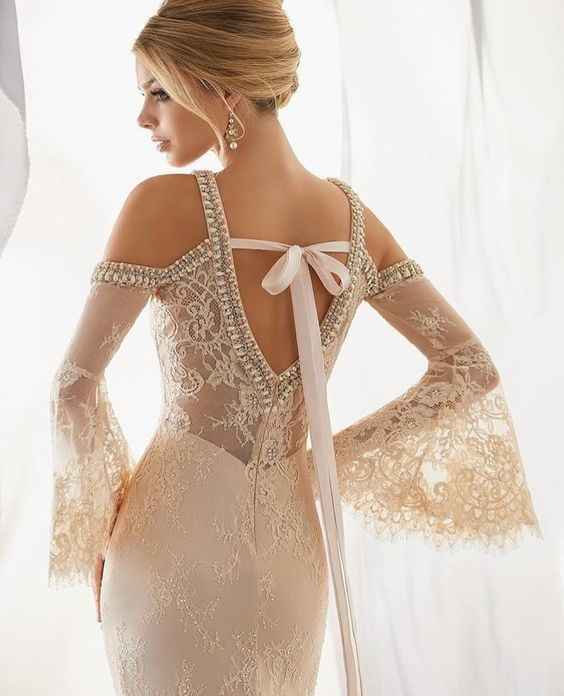 3. Vestidos à boca de sino 