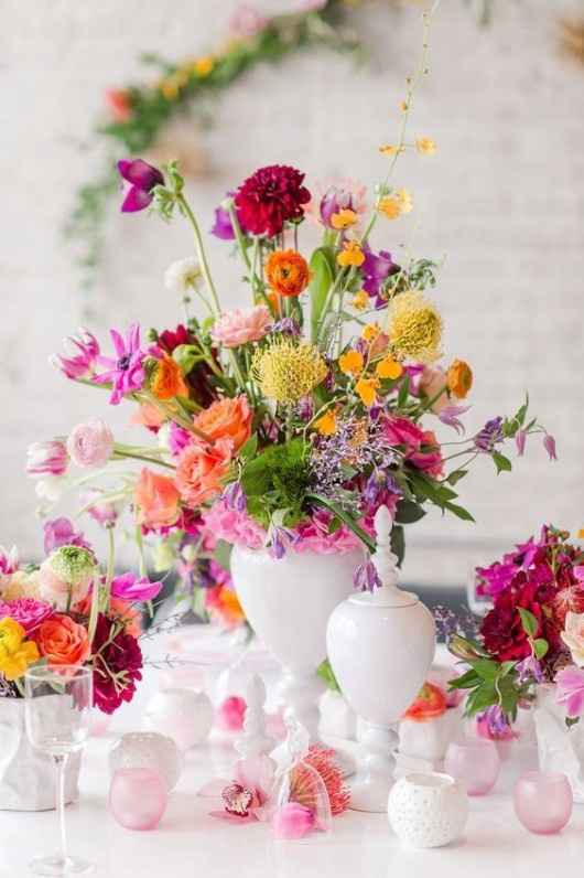 6. Centros de mesa com flores 