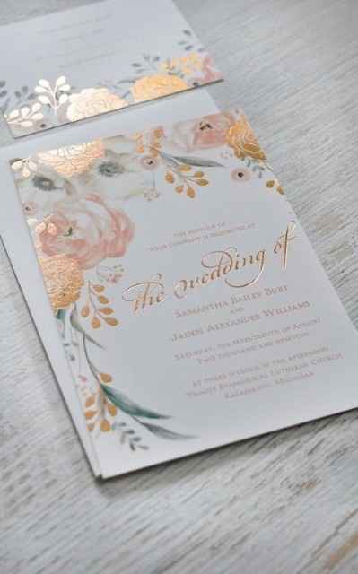 B. Convites de casamento 