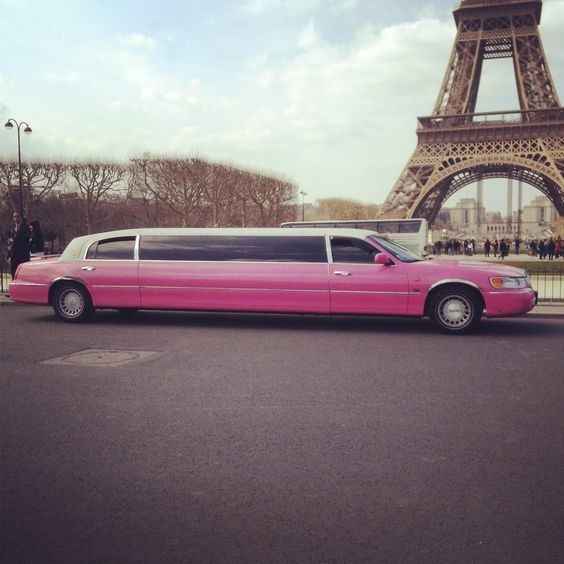 A. Carro da noiva 