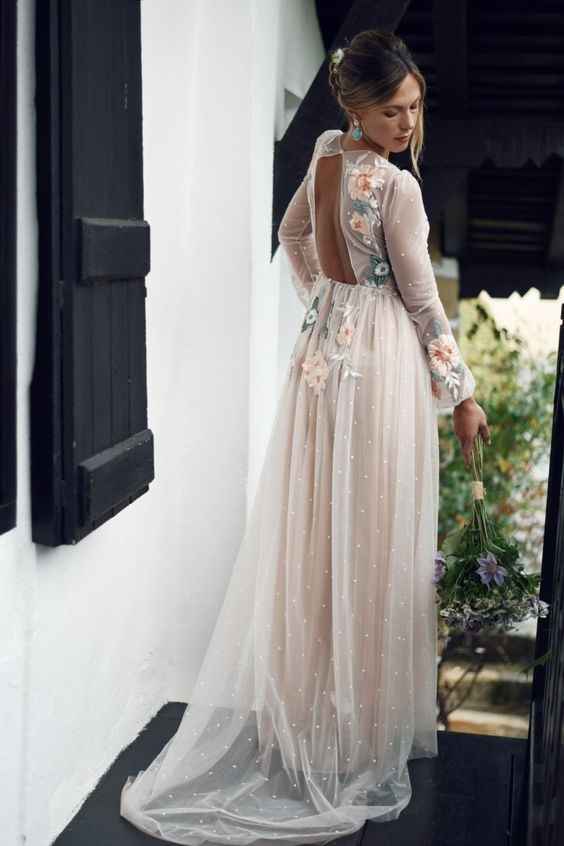 4.  Vestido de noiva 