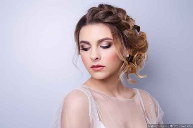 1. Penteado de noiva 