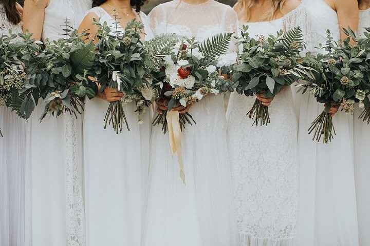 Damas de honor de branco 